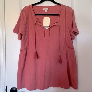 NWT Wonderly Rosy BerryTie Front Short Sleeve Medium Top